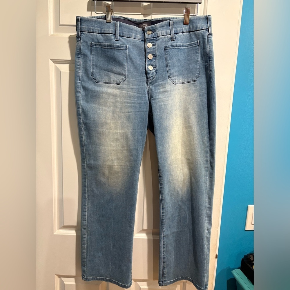 Nydj waist-match button fly cropped jeans sz L light wash